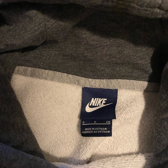 Size S grey nike hoodie - Picture 2 of 2